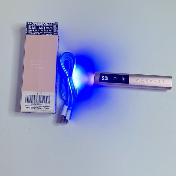 Markatt Pink Mini Hand Held UV Nail Lamp - Picture 7 of 8